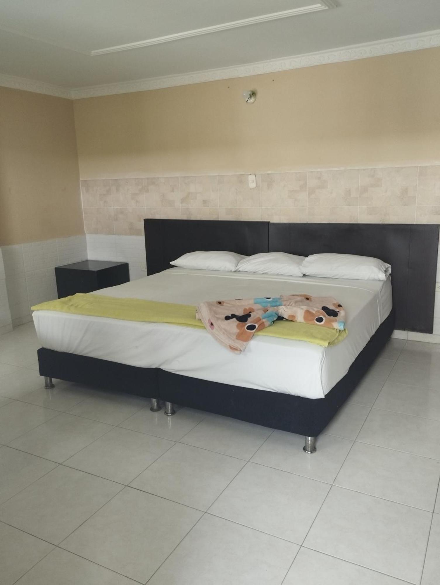 Hotel Fundacooedumag Rodadero Санта Марта Екстериор снимка